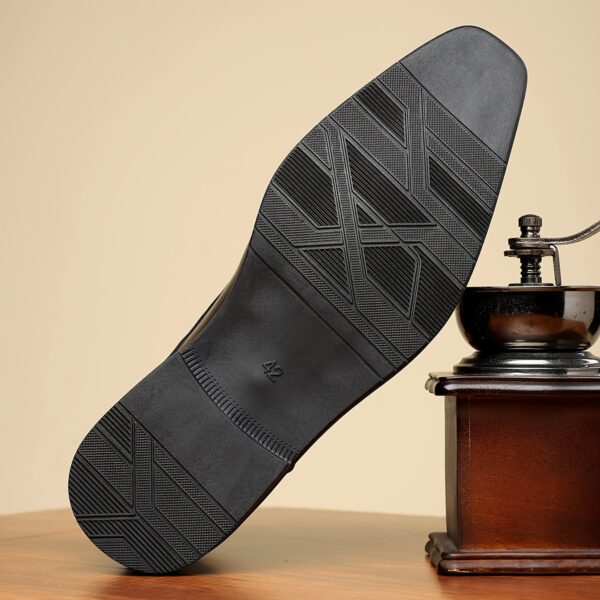 Men's Slip-On Boots - Durable Rubber Sole, Black Ankle Boots with Pointed Toe & Elastic Band, All-Season Casual Street Style Shoes - Image 9