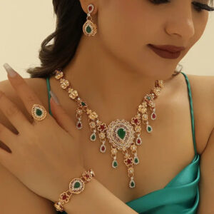 Ladies' Jewelry Set Including a Necklace, Earrings, Bracelet, And Ring, Featuring Rhinestone Embellishments. Stylish, Elegant, And Luxurious, Perfect for Weddings, Banquets, Parties, And Formal Occasions.