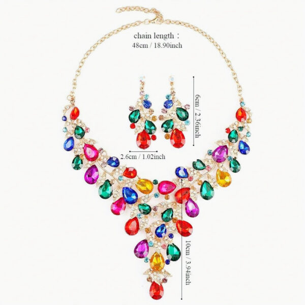 Wedding Vintage Necklace Set for Women Luxury Crystal Banquet Dress Bridal Wedding Accessories Clavicle Chain Women's Jewelry Set Earrings Necklace Three Piece Set - Image 8